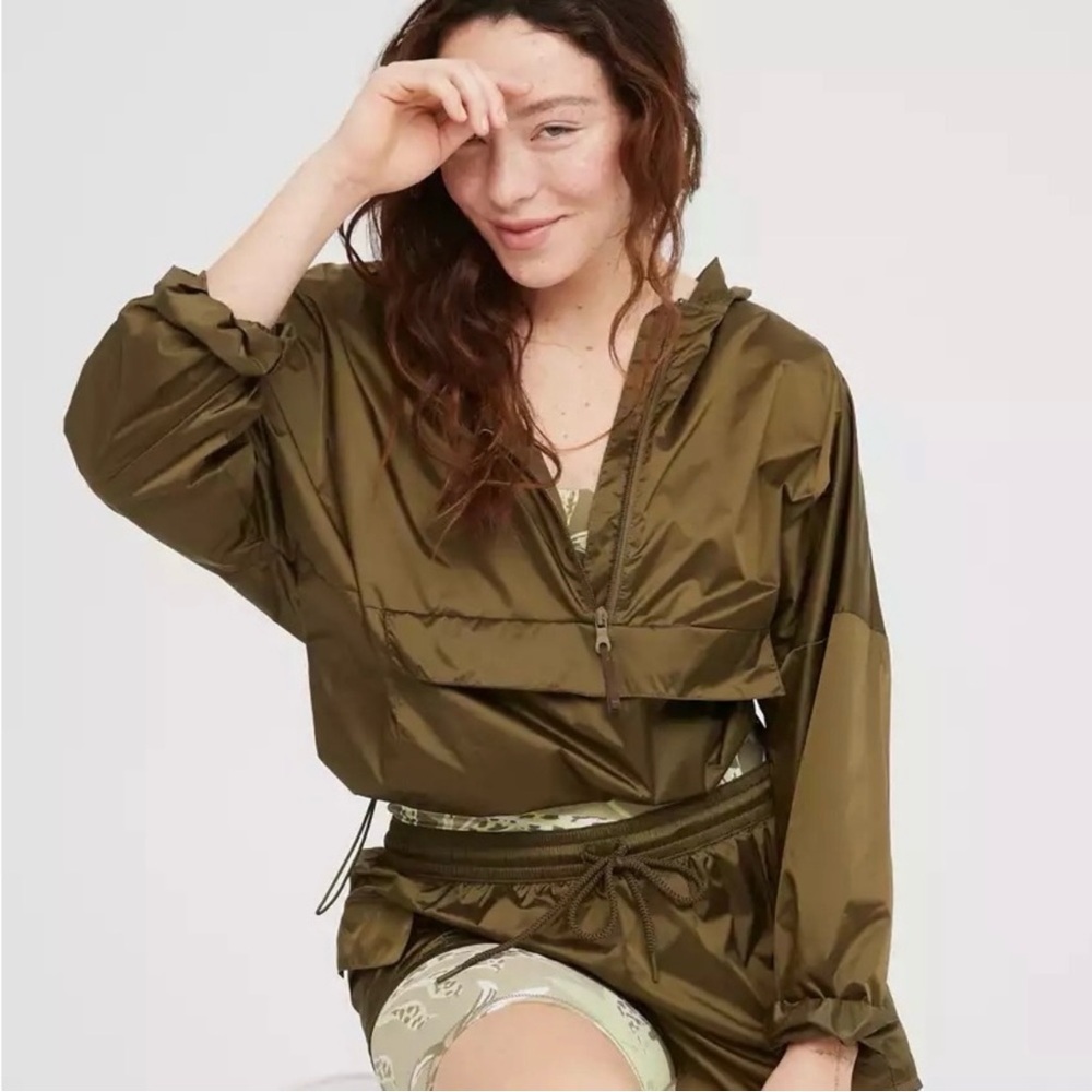 Aerie Olive Green Packable Lightweight  Windbreaker Jacket Small